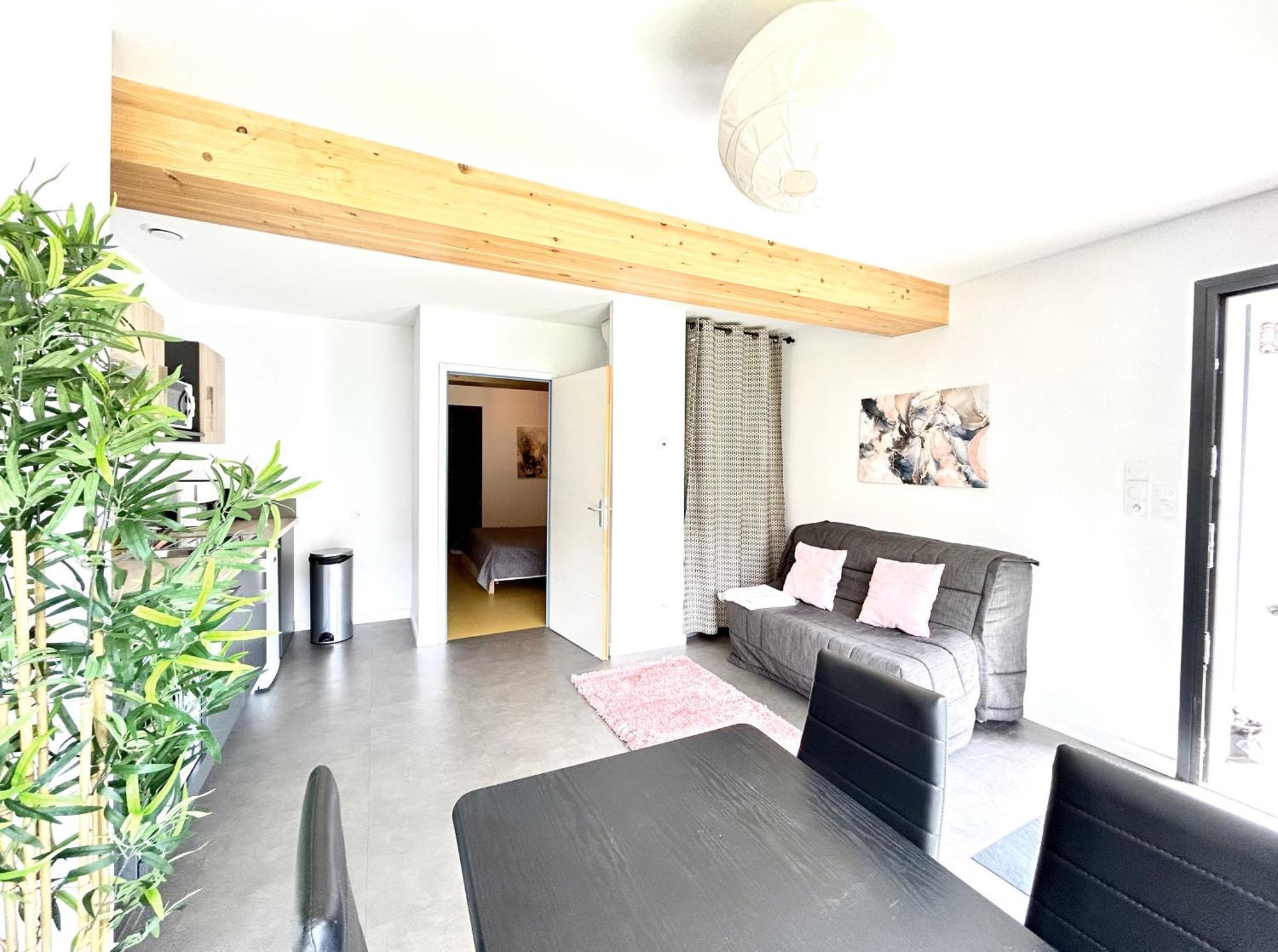Du Vignoble A L'Atlantique - Residence Montifault Gites Du 2 Au 3 Pieces Le Pallet Exterior foto